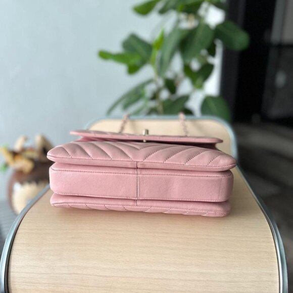 Authentic CHANEL Trendy Chevron Lambskin Quilted Dual Handle Flap Bag Pink Tote - Picture 8 of 11